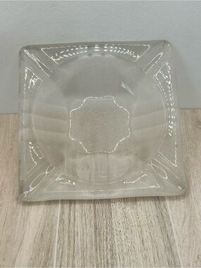 Vintage Square Clear Frosted Glass Unbranded 6” Pre Owned Glass Square Ashtray